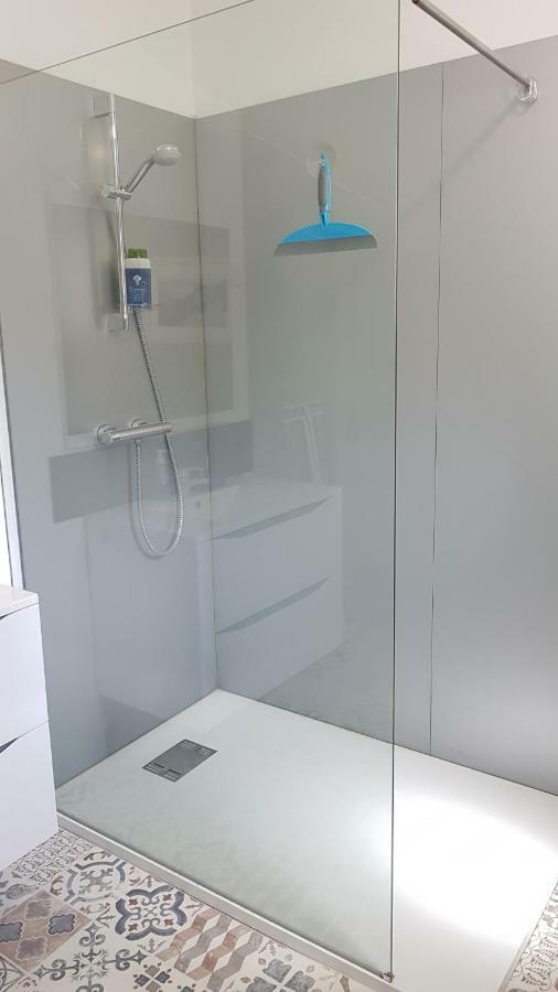 Апартаменти Studio Cozy Tout Confort Chez L'Habitant Ла-Рош-сюр-Іон Екстер'єр фото